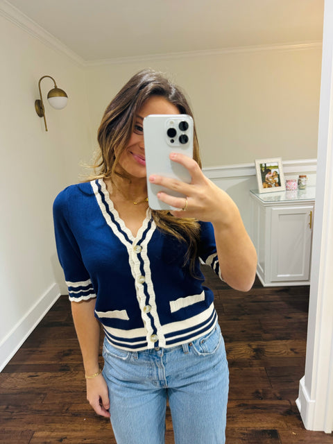 Short Sleeve Scalloped Neckline Knit Cardigan